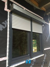 okna DPQ82 ciemnoszary jedwab, rolety RSP z moskitierami, żaluzje fasadowe